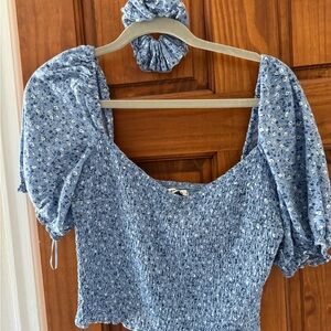Abercrombie & Fitch Floral Blue Smocked Women's Top